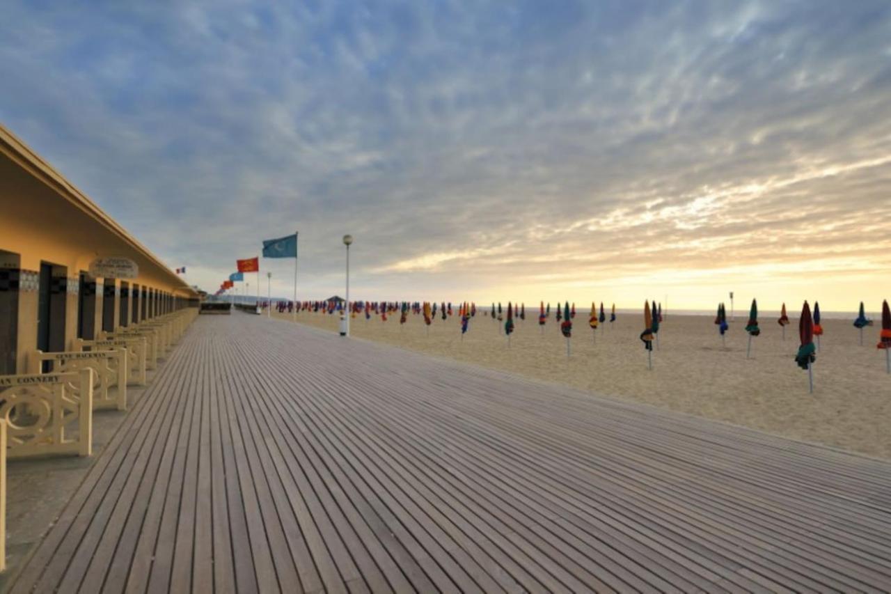 Charmant 3 Pieces Avec Jardin A 5Mn De La Plage Deauville Luaran gambar